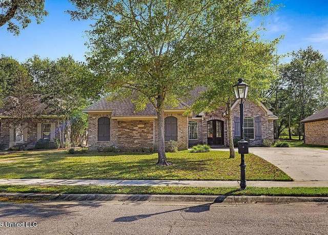 Property at 7382 Aberdeen Dr, Pass Christian, MS 39571, 3 beds, 2 baths