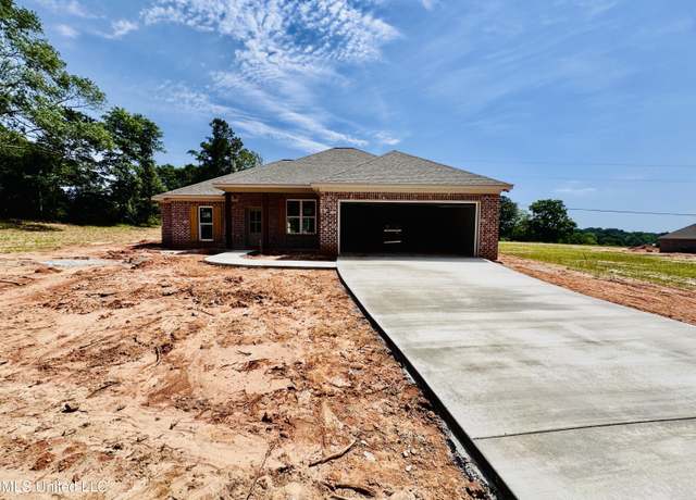 Property at 158 Walter Jones Rd, Mendenhall, MS 39114, 4 beds, 2 baths