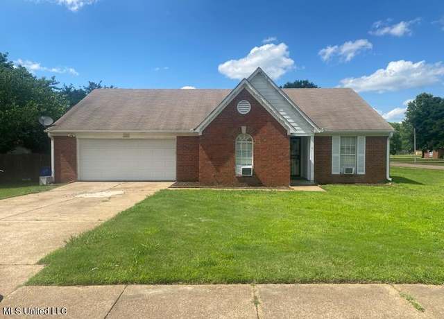 Property at 10326 Amanda Dr, Olive Branch, MS 38654, 3 beds, 2 baths