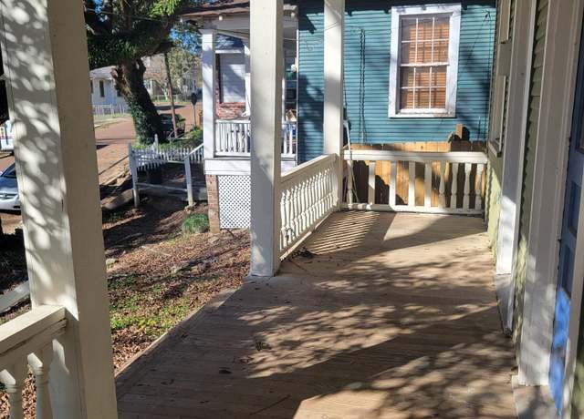 Property at 207 St. Mary St, Natchez, MS 39120, 2 beds, 2 baths
