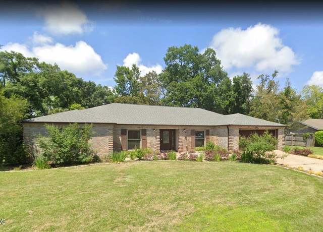 Property at 3 Villa Cove Dr, Gulfport, MS 39507, 3 beds, 2 baths