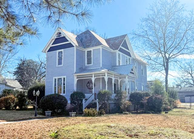 Property at 502 E Georgetown St, Crystal Springs, MS 39059, 4 beds, 1.5 baths