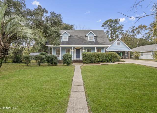 Property at 833 Brown St, Gulfport, MS 39507, 4 beds, 3.5 baths