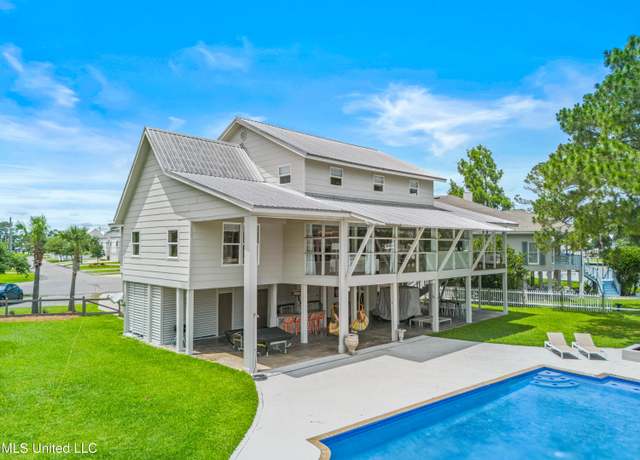 Property at 18 Golf View Dr, Pass Christian, MS 39571, 6 beds, 4 baths