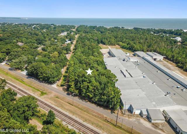 Property at Central Ave, Bay Saint Louis, MS 39520