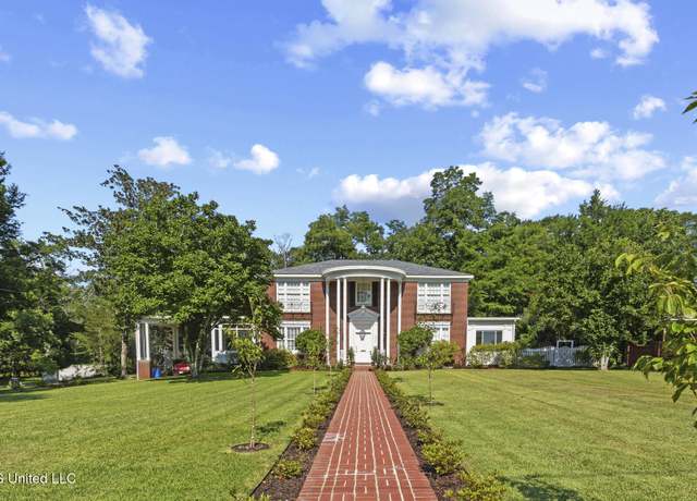 Property at 330 S Extension St, Hazlehurst, MS 39083, 5 beds, 2.5 baths
