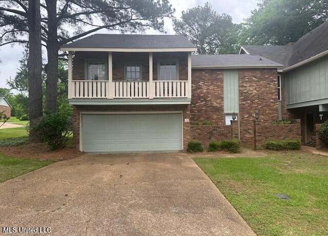 Property at 12 Timber Dr, Brandon, MS 39042, 3 beds, 2.5 baths