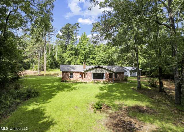 Property at 23081 Highway 51, Crystal Springs, MS 39059, 3 beds, 2 baths