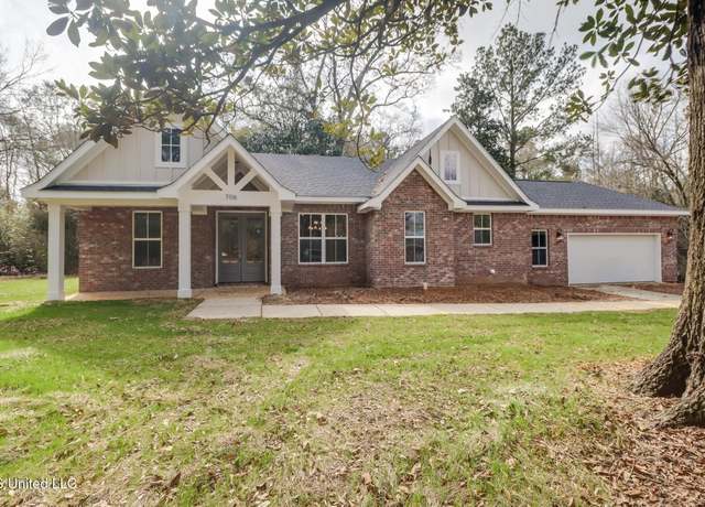 Property at 706 Jones Ave, Wiggins, MS 39577, 3 beds, 2.5 baths