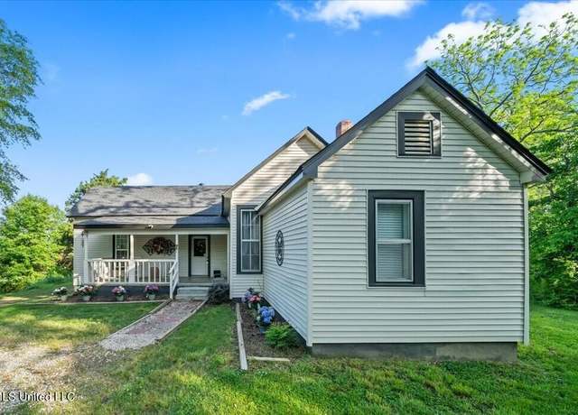 Property at 9142 Railroad Ave, Olive Branch, MS 38654, 3 beds, 2 baths