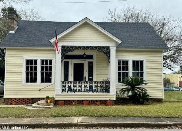Property at 4230 Robinson Ave, Moss Point, MS 39563, 3 beds, 1.5 baths