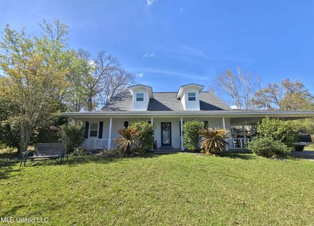 Property at 8814 Malino Pl, Diamondhead, MS 39525, 3 beds, 2.5 baths