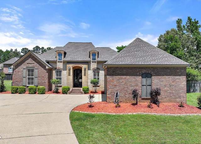 Property at 107 Bridgeton Ct, Canton, MS 39046, 3 beds, 2.5 baths