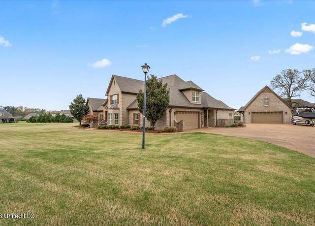 Property at 14228 Stateline Rd, Olive Branch, MS 38654, 5 beds, 4.5 baths