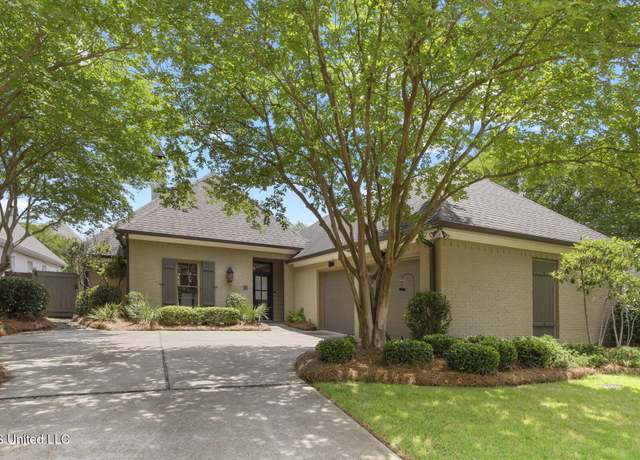 Property at 4 Waterford Pl, Jackson, MS 39211, 3 beds, 2 baths