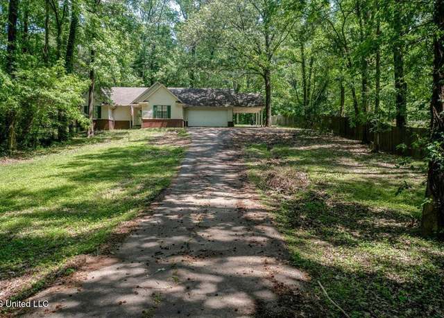 Property at 7488 Hickory Estates Dr, Walls, MS 38680, 4 beds, 3 baths