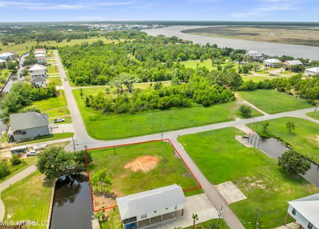 Property at 101 Edith Dr, Bay Saint Louis, MS 39520