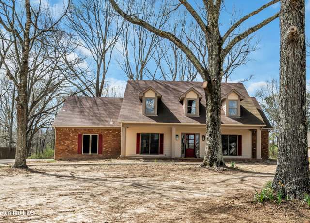 Property at 112 Oak Grove Cv, Byhalia, MS 38611, 5 beds, 4 baths