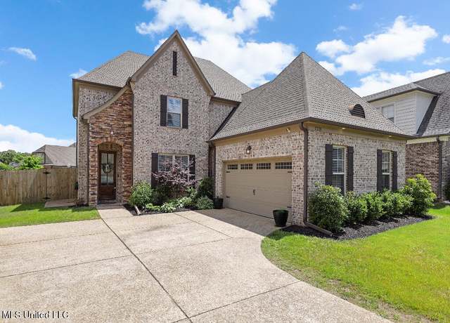 Property at 5228 Forest Bend Cv, Southaven, MS 38672, 5 beds, 3 baths