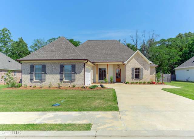 Property at 146 Catherine Blvd, Clinton, MS 39056, 3 beds, 2 baths