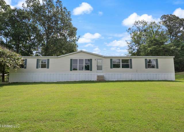 Property at 535 Strayhorn Lake Dr, Sarah, MS 38665, 3 beds, 2 baths