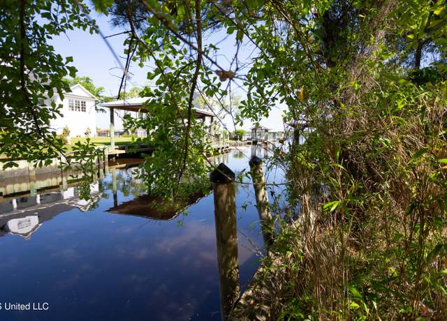 Property at 1305 Cove Ave, Ocean Springs, MS 39564