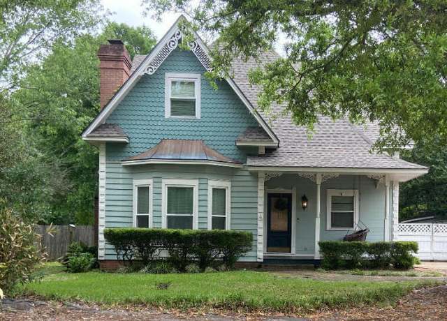 Property at 164 Balmoral Ave, Biloxi, MS 39531, 3 beds, 2.5 baths