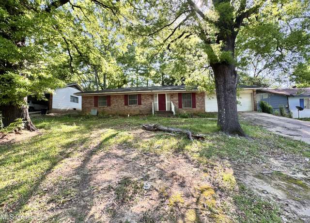 Property at 3150 Ponderosa Dr, Jackson, MS 39212, 3 beds, 2 baths