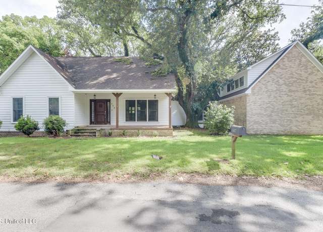 Property at 724 Herrick Ave, Pascagoula, MS 39567, 3 beds, 2.5 baths