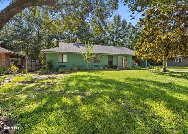Property at 4 Possum Way, Diamondhead, MS 39525, 3 beds, 2 baths