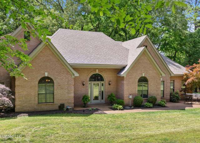 Property at 5135 Windy Ridge Dr, Southaven, MS 38671, 5 beds, 3.5 baths