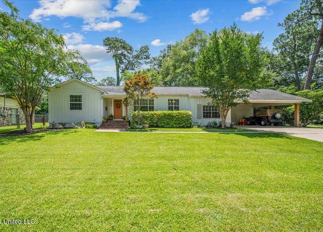 Property at 604 Pineview Dr, Hattiesburg, MS 39401, 4 beds, 3 baths