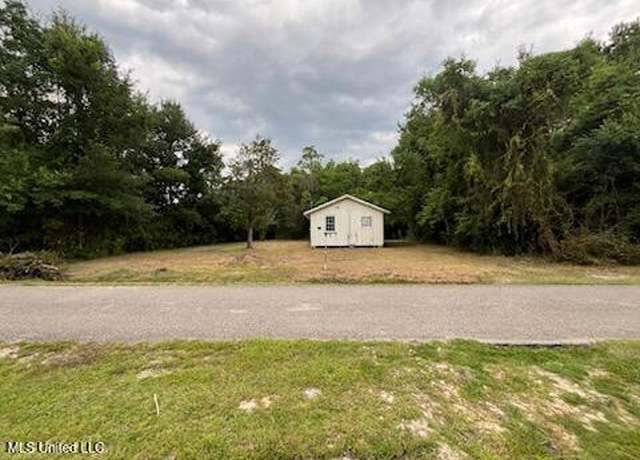 Property at 1314 Dubuc Ln, Waveland, MS 39576