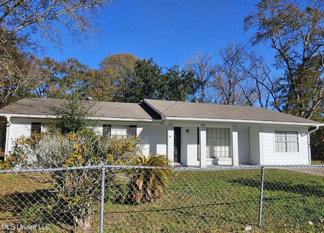 Property at 3411 New York Ave, Pascagoula, MS 39581, 4 beds, 1.5 baths