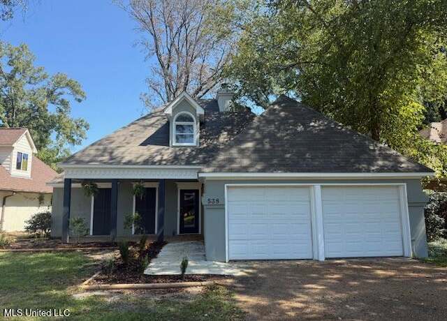 Property at 538 S Deerfield Dr, Canton, MS 39046, 3 beds, 2 baths