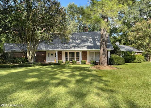 Property at 2357 Twin Lakes Cir, Jackson, MS 39211, 4 beds, 3 baths