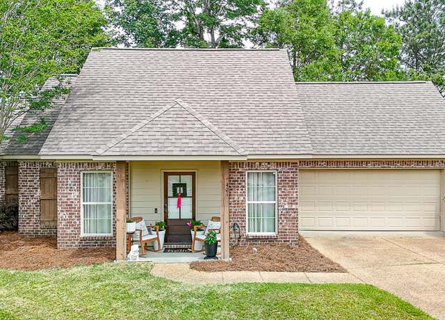 Property at 421 Oak Bnd, Brandon, MS 39047, 3 beds, 2.5 baths