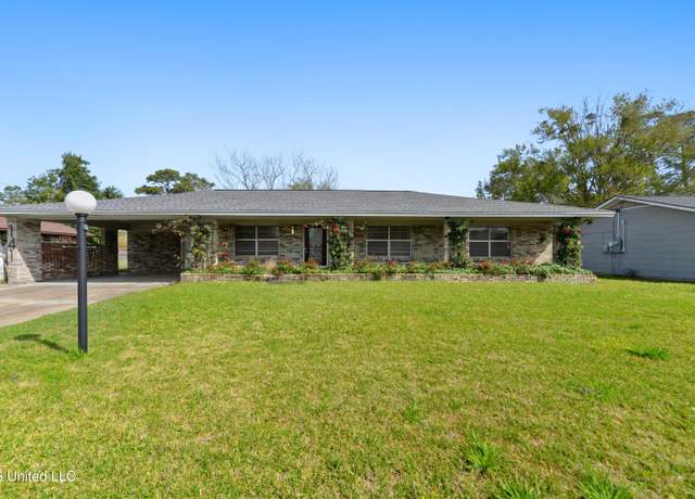 Property at 141 Gary St, Gulfport, MS 39503, 3 beds, 2 baths