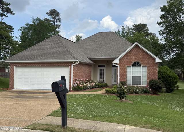 Property at 521 Willow Court Dr, Brandon, MS 39047, 3 beds, 2 baths