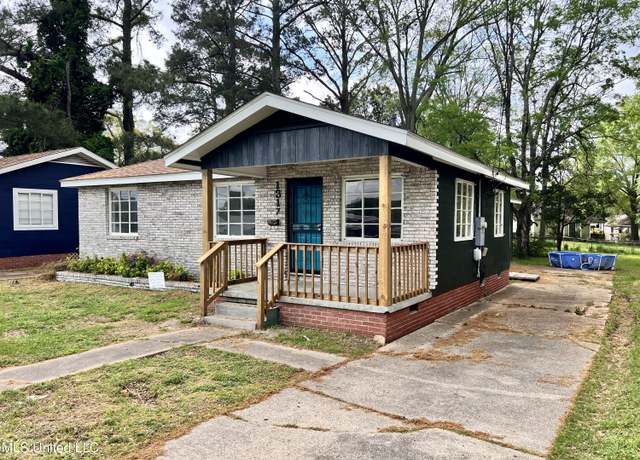 Property at 1317 Fernwood Dr, Jackson, MS 39213, 4 beds, 2 baths