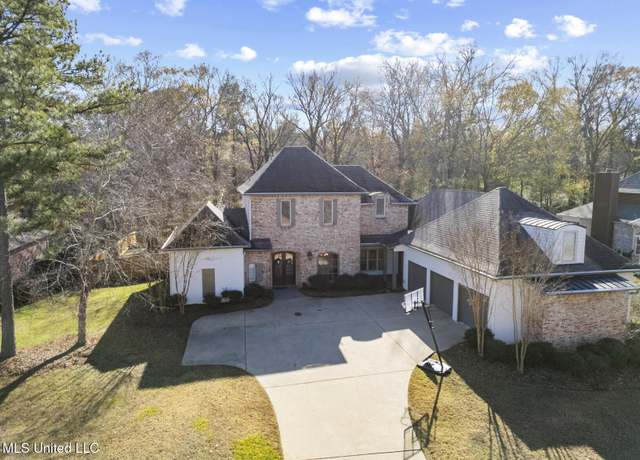 Property at 808 Beaumont Dr, Madison, MS 39110, 5 beds, 4 baths