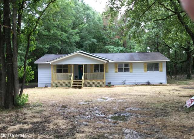 Property at 212 Shoto St, Pearl, MS 39208, 4 beds, 2 baths