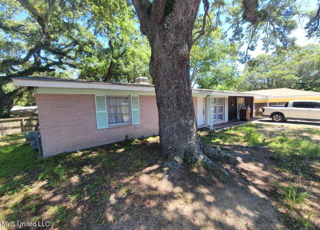 Property at 1028 Esposito St, Biloxi, MS 39530, 4 beds, 3 baths