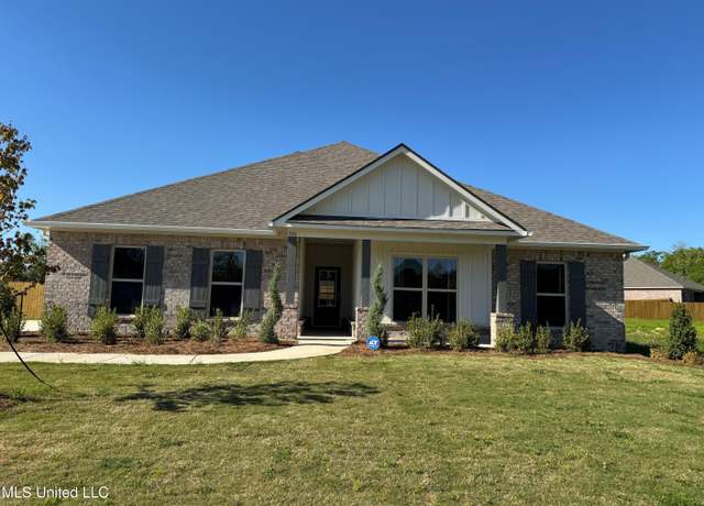 Property at 106 Horseshoe Blvd, Clinton, MS 39056, 4 beds, 2 baths
