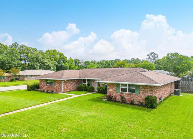 Property at 1 Partridge Pl, Long Beach, MS 39560, 3 beds, 2.5 baths