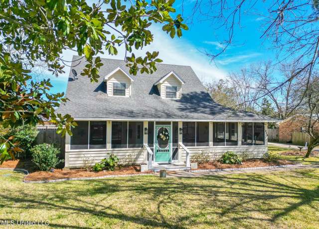 Property at 219 Boggs Circle Cir, Long Beach, MS 39560, 3 beds, 2.5 baths