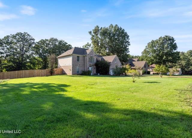 Property at 3523 Montys Cir, Southaven, MS 38672, 5 beds, 2.5 baths
