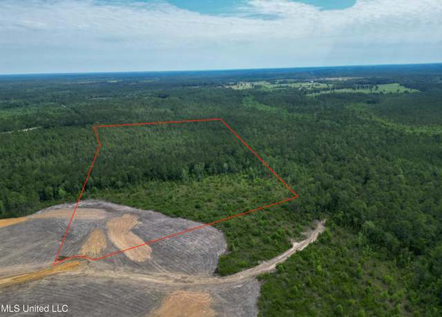 Property at 24220 Autumn Pl, Kiln, MS 39556