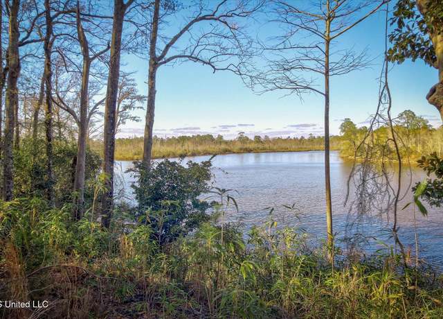 Property at 6500 Crump Rd, Kiln, MS 39556