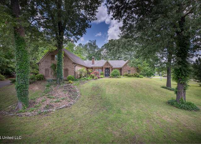 Property at 3299 E Woodland Trce, Southaven, MS 38672, 4 beds, 3.5 baths